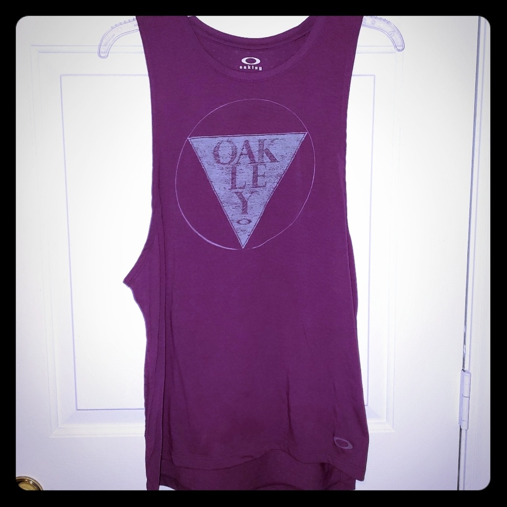 🥂Oakley Tank Top🥂